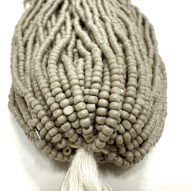 11/0 Charlotte Cut Seed Bead - Opaque Cloud Grey 10g Charlotte Cut Seedbeads