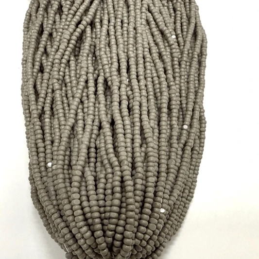 11/0 Charlotte Cut Seed Bead - Opaque Cloud Grey 10g Charlotte Cut Seedbeads