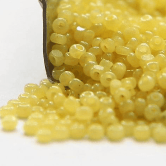 13/0 Charlotte Cut Seed Bead- Opal Pale Yellow *10g Hank* Charlotte Cut Seedbeads