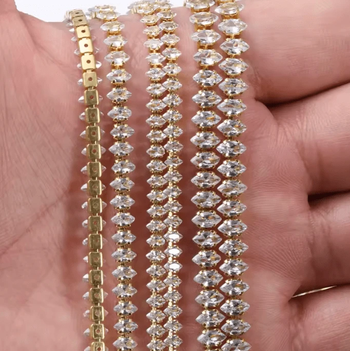 2*4mm Clear DIAMOND STONE with Gold Rhinestone High Quaility Metal Chain, Sold in 18" *RARE* Promotions