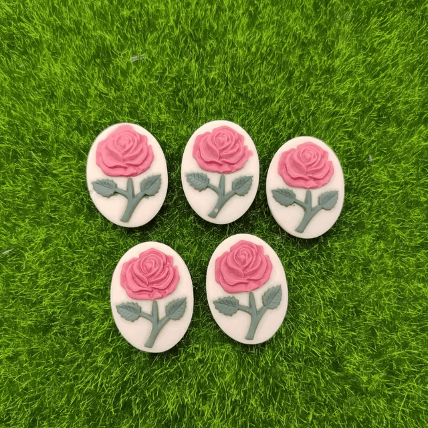 25*35mm Rose on White Cameo Charm Clay Rubber, Oval Shape Resin, Glue on, Resin Gems (Sold in Pair) Resin Gems