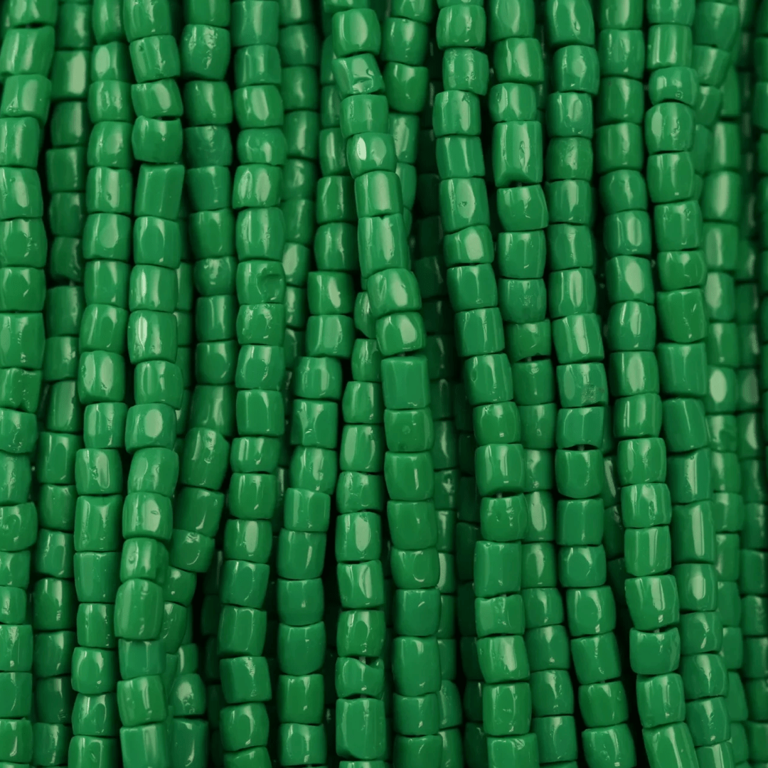 3 Cut 9/0 Beads Dark Green Opaque *Limited time* Hank 3-cut Beads