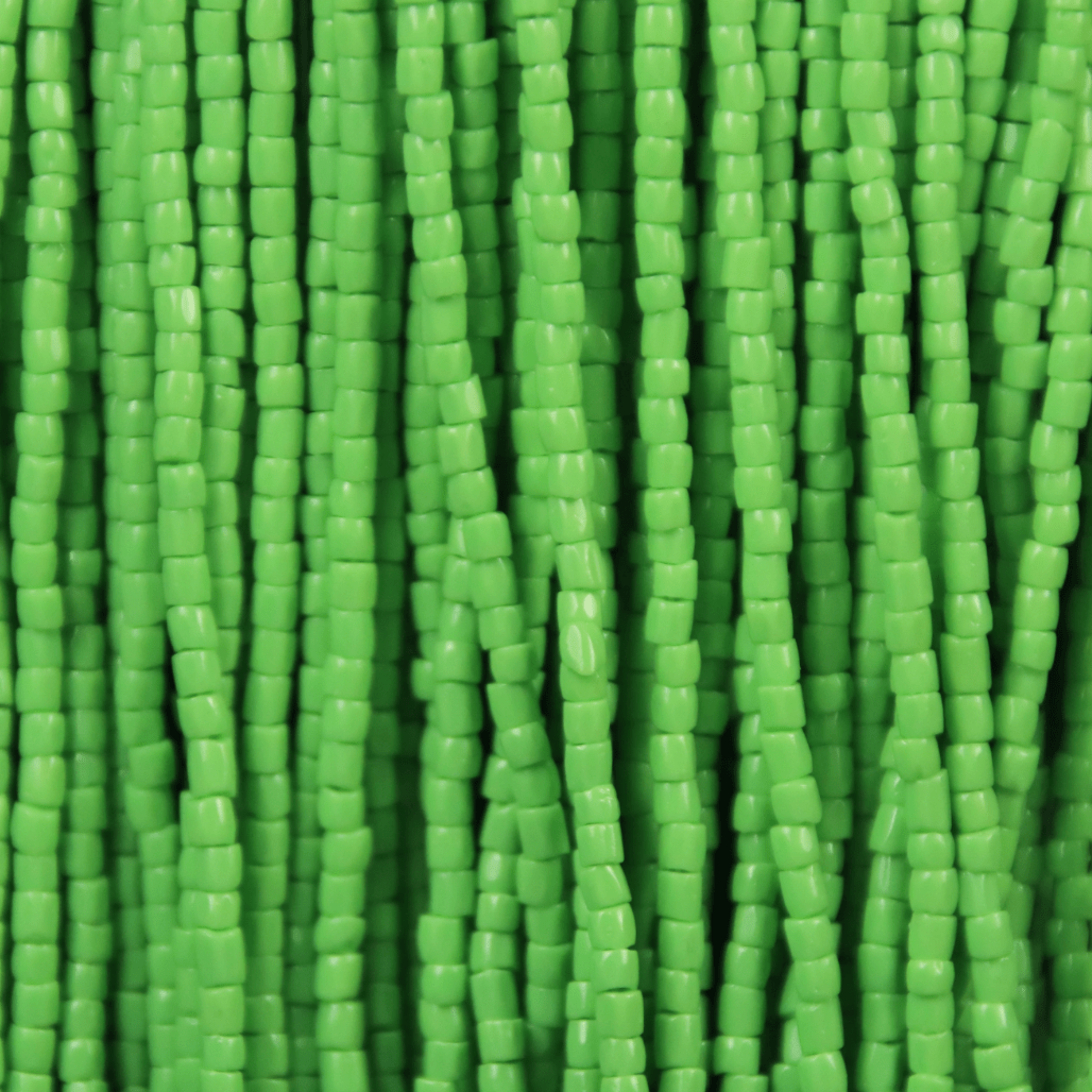 3 Cut 9/0 Beads Grass Green Opaque *Limited time Hank 3-cut Beads