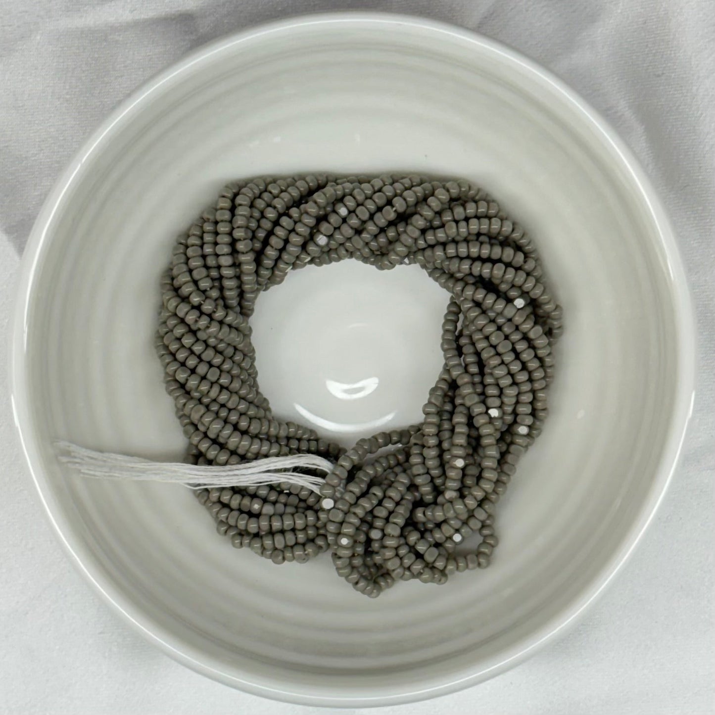 11/0 Charlotte Cut Seed Bead - Opaque Cloud Grey 10g India Sheen Charlotte Cut Seedbeads