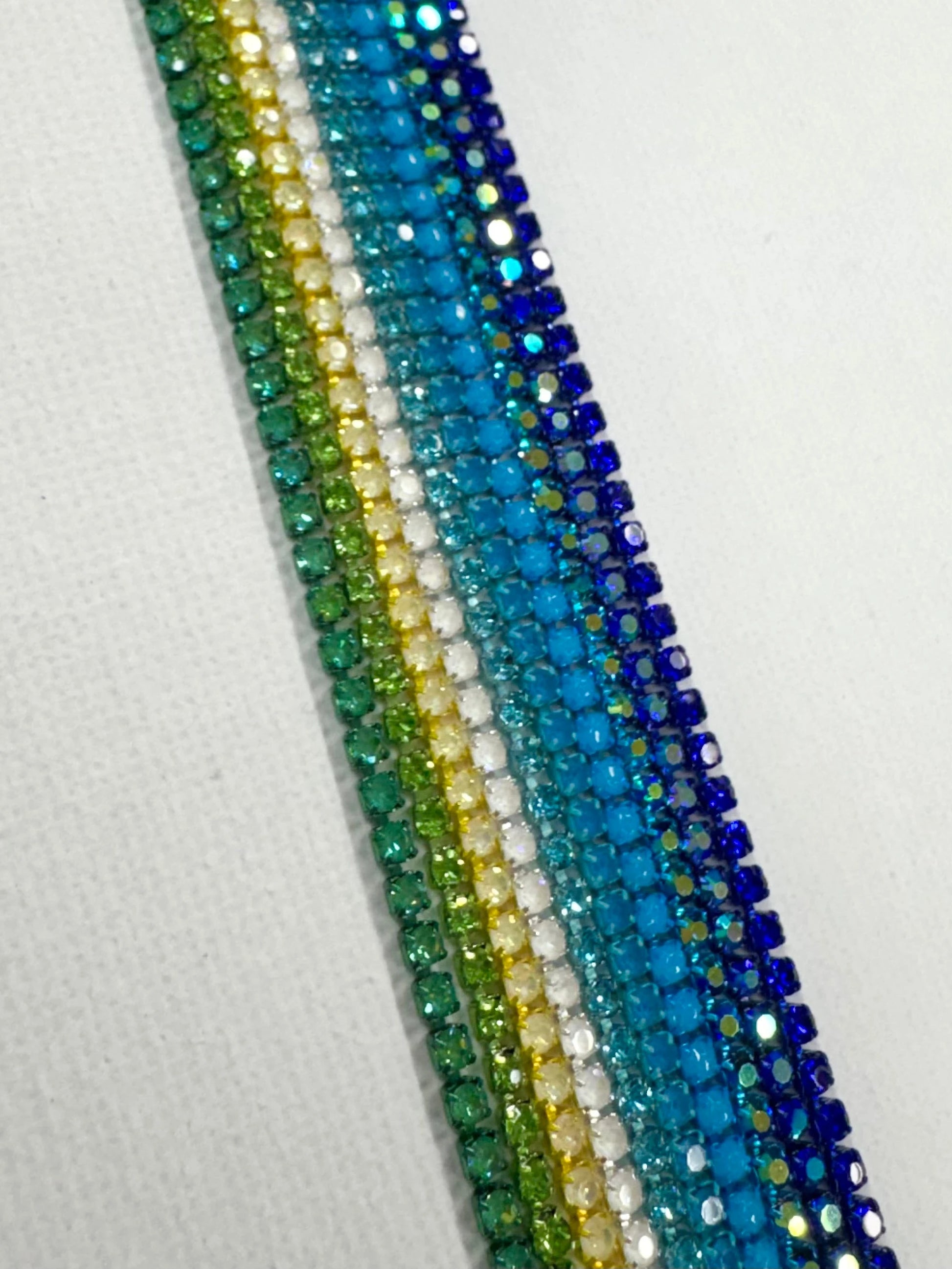 “Very Blueberry” 10x1yd ss6 Metal Rhinestone Chain Sundaylace Creations & Bling