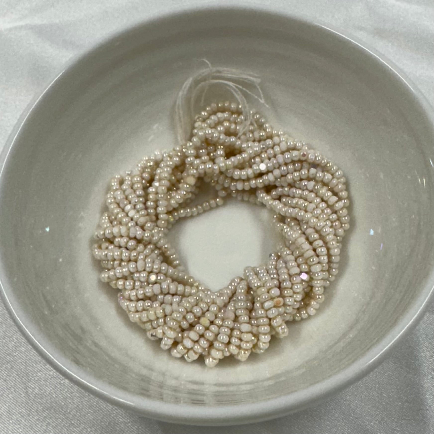 11/0 Charlotte Cut *Premium Seed Bead- Patina Ivory Aurore Boreale (AB) *10g Hank* India Sheen Charlotte Cut Seedbeads