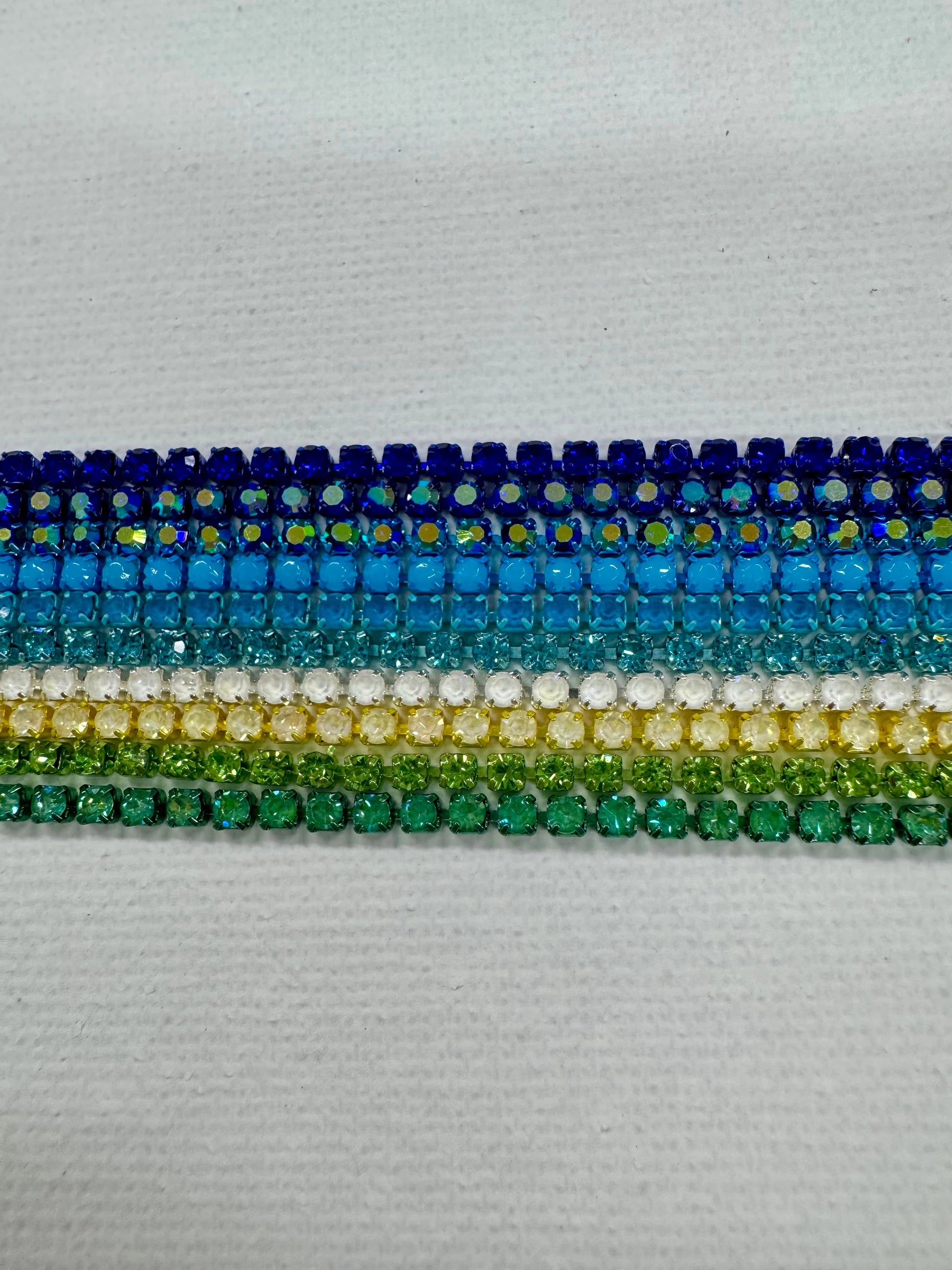 “Very Blueberry” 10x1yd ss6 Metal Rhinestone Chain Sundaylace Creations & Bling