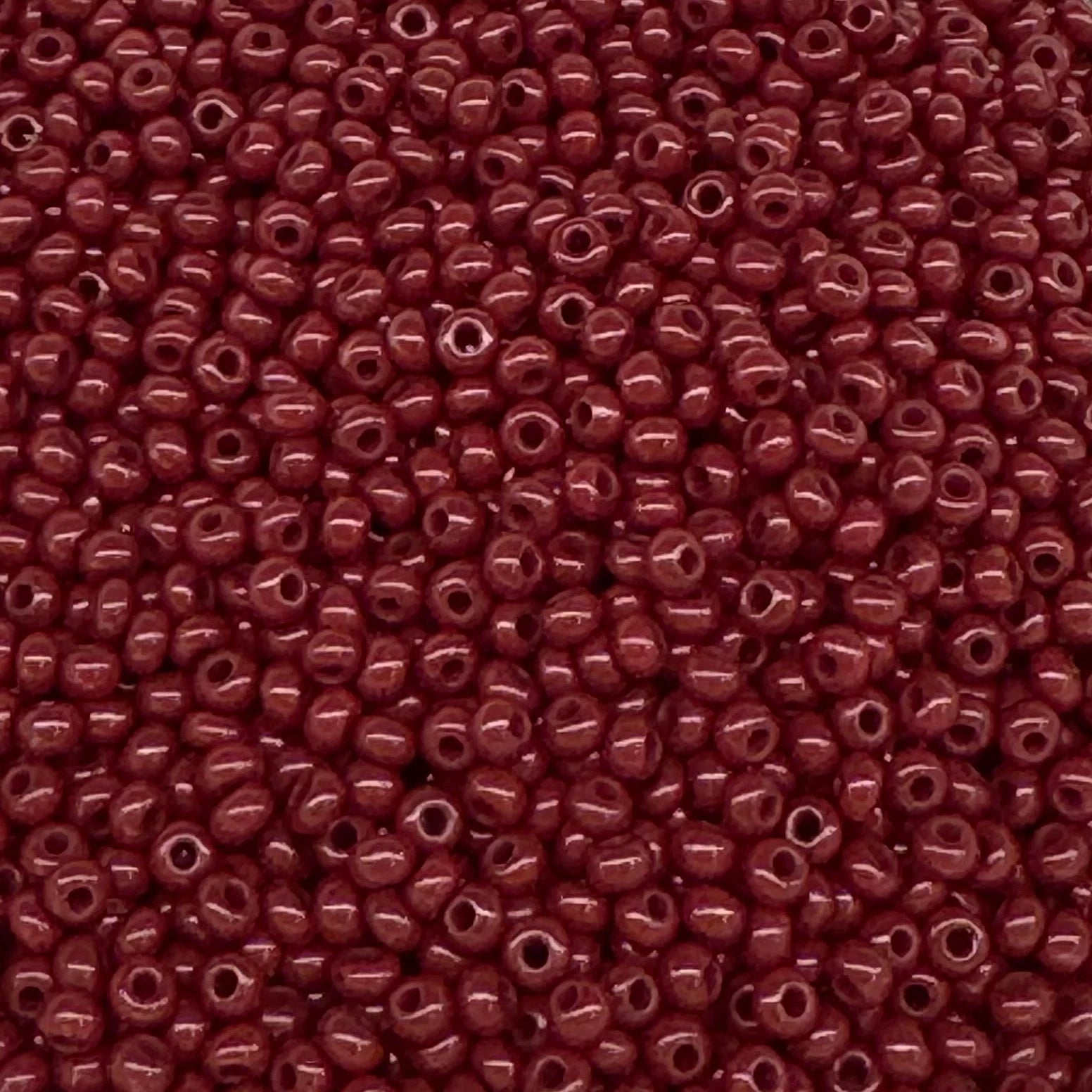 11/0 Preciosa Seed Bead, Opaque Red Brown (22g) 10/0 Preciosa Seed Beads