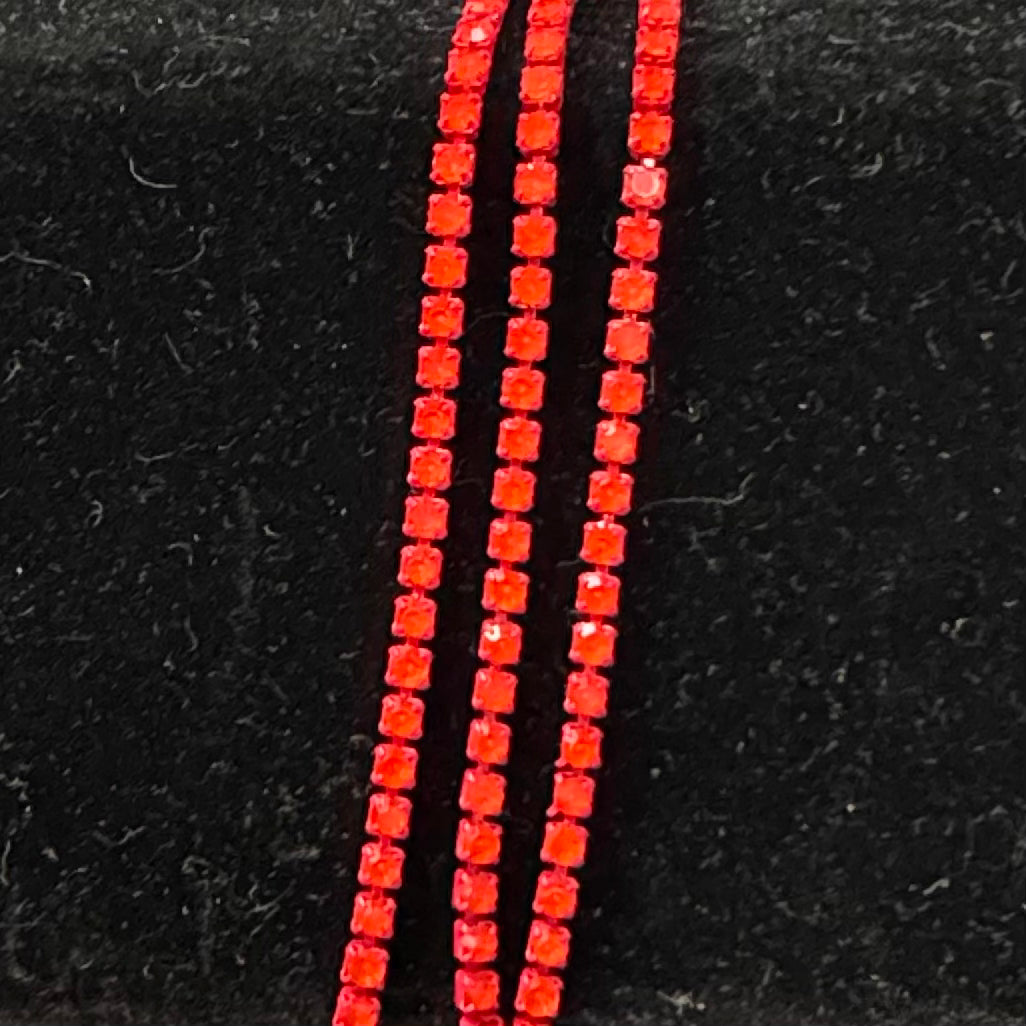 Ss6 Neon Coral Red Opal Stone on Red Coloured Metal Rhinestone Chain (Sold in 36")