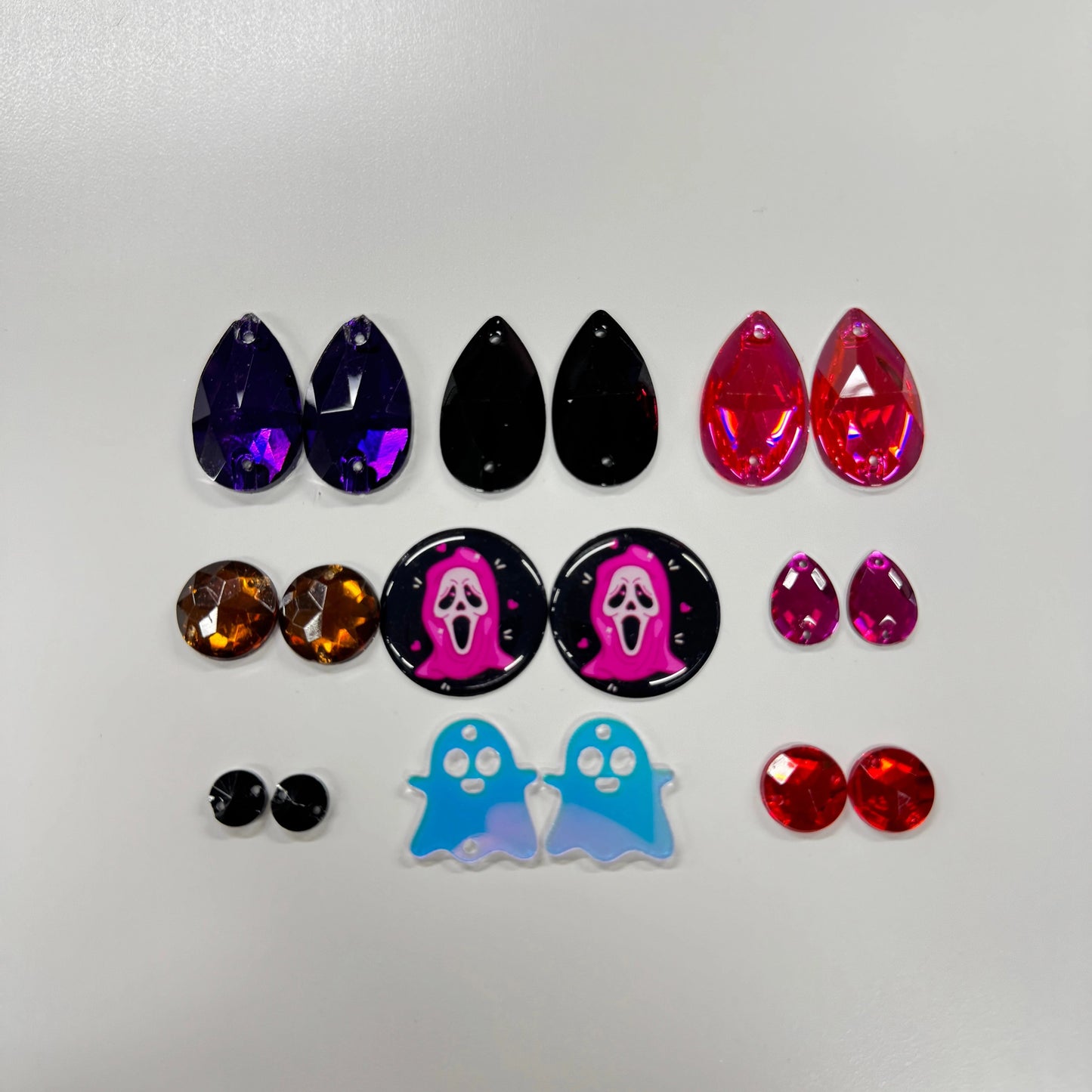"Pink ghost scream" White Cream (8pairs) Gem Set, Promotions Resin Gems