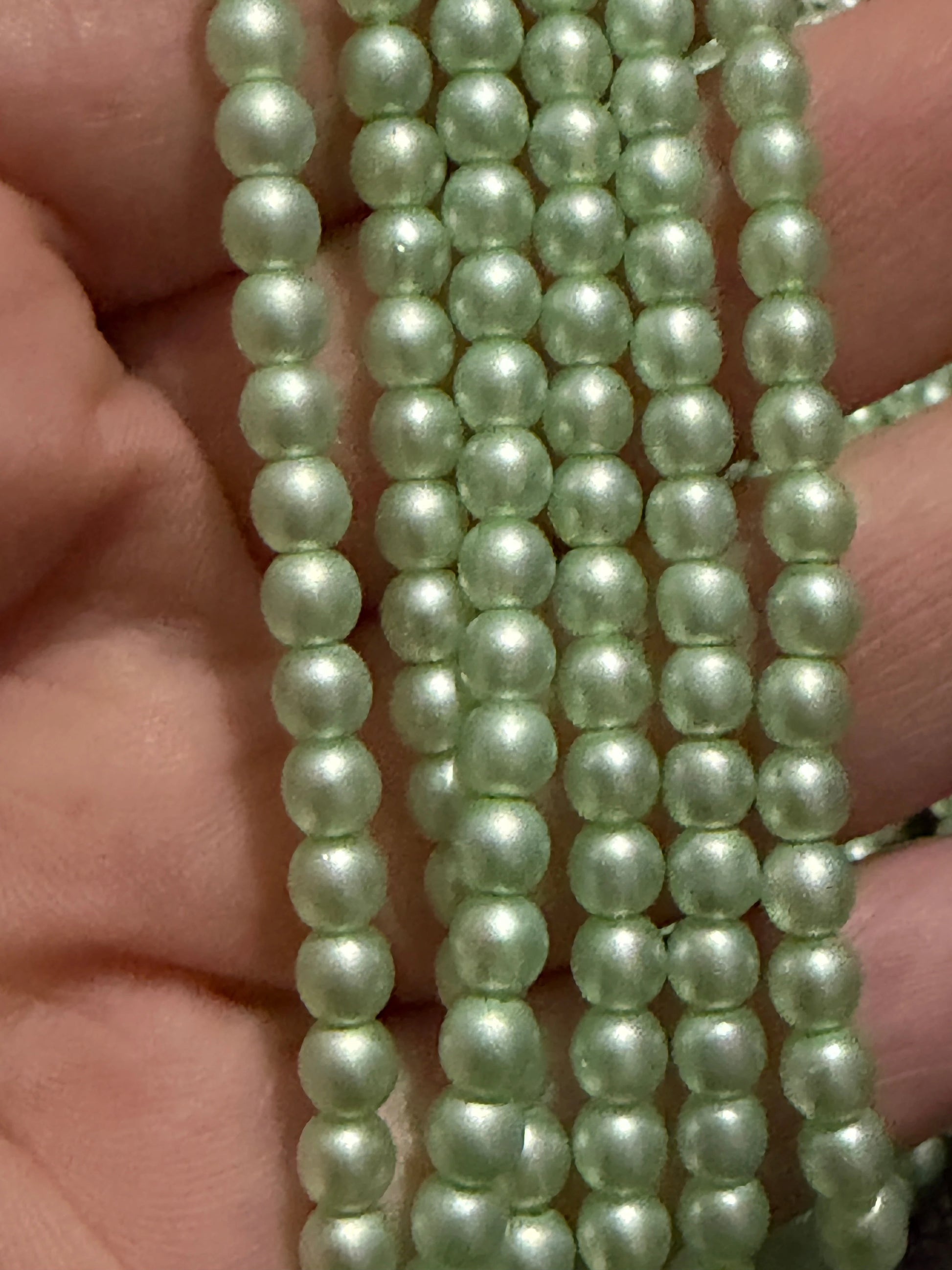 4mm Mint Light Green GLASS PEARL Round Sundaylace Creations & Bling