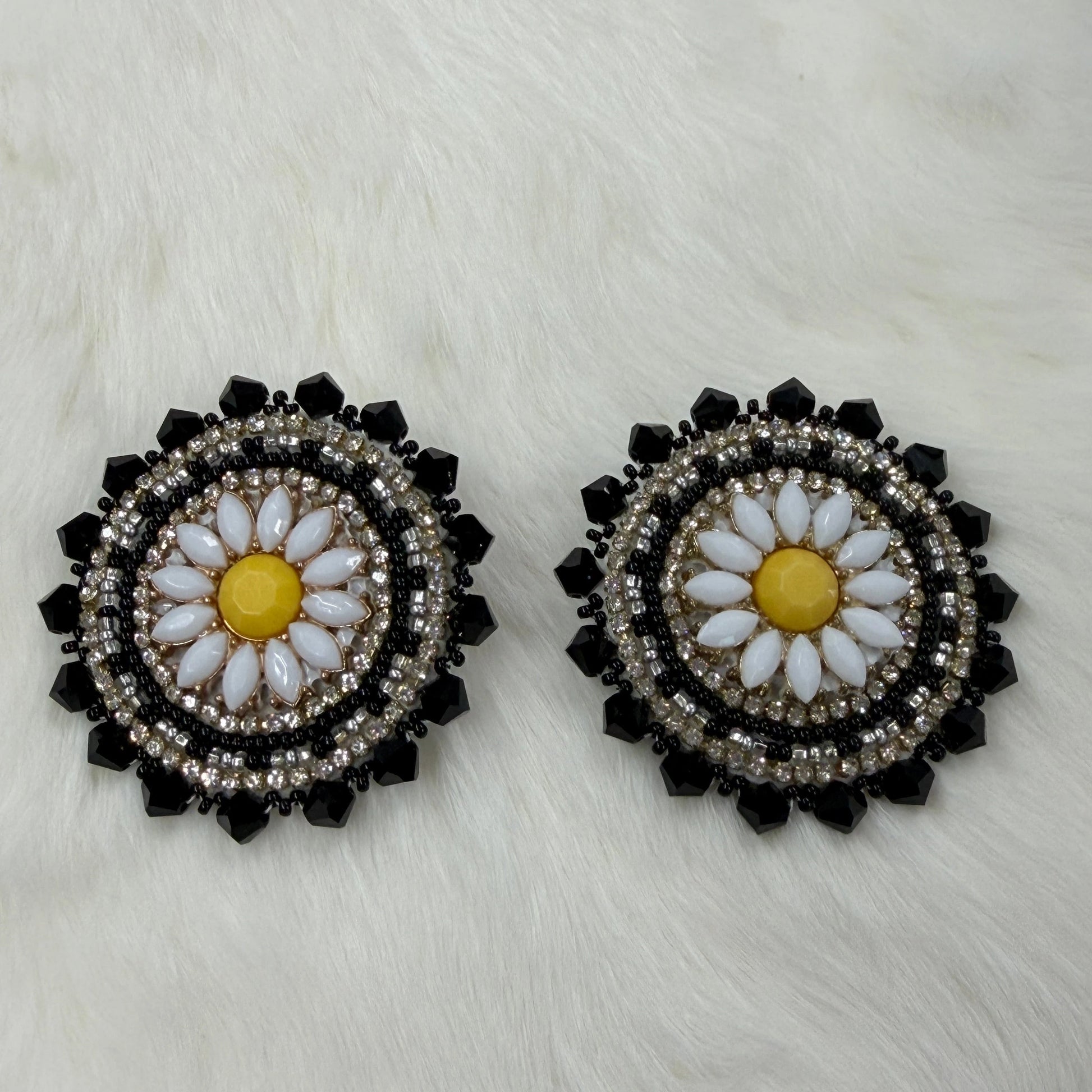 Sunflower Black Post Earrings, Beaded Earring, Beadwork Beadwork