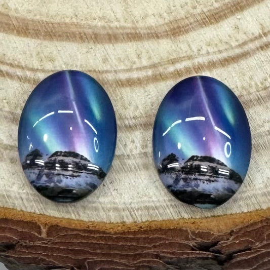 25*18mm Snowy Mountain Background Aurora Borealis Oval Acrylic Oval, Glue On, Resin Gem (Copy) Sundaylace Creations & Bling