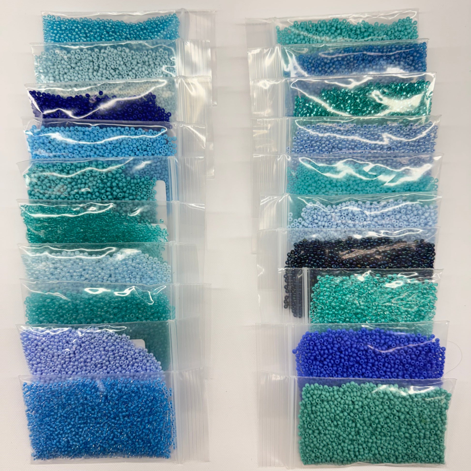 “Xtreme Blues” 10/0 Seed Beads x 20, Promotions Sundaylace Creations & Bling