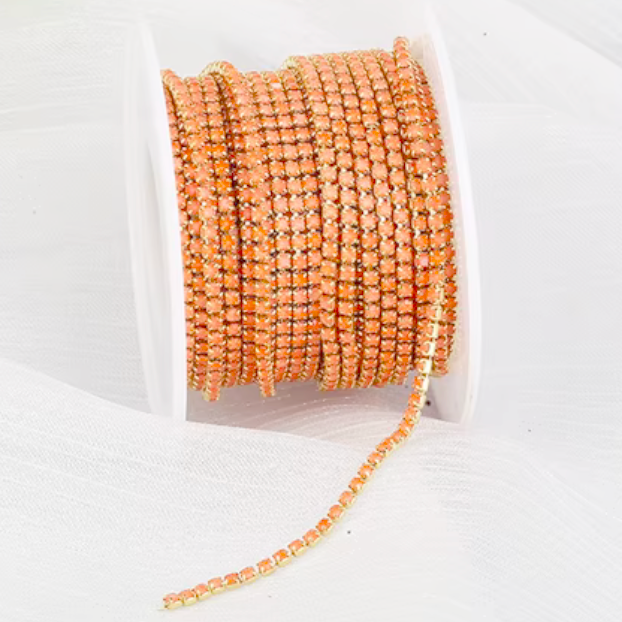 Ss6 Neon Light Orange Opal Stone on Gold Metal Rhinestone Chain (Sold in 36")