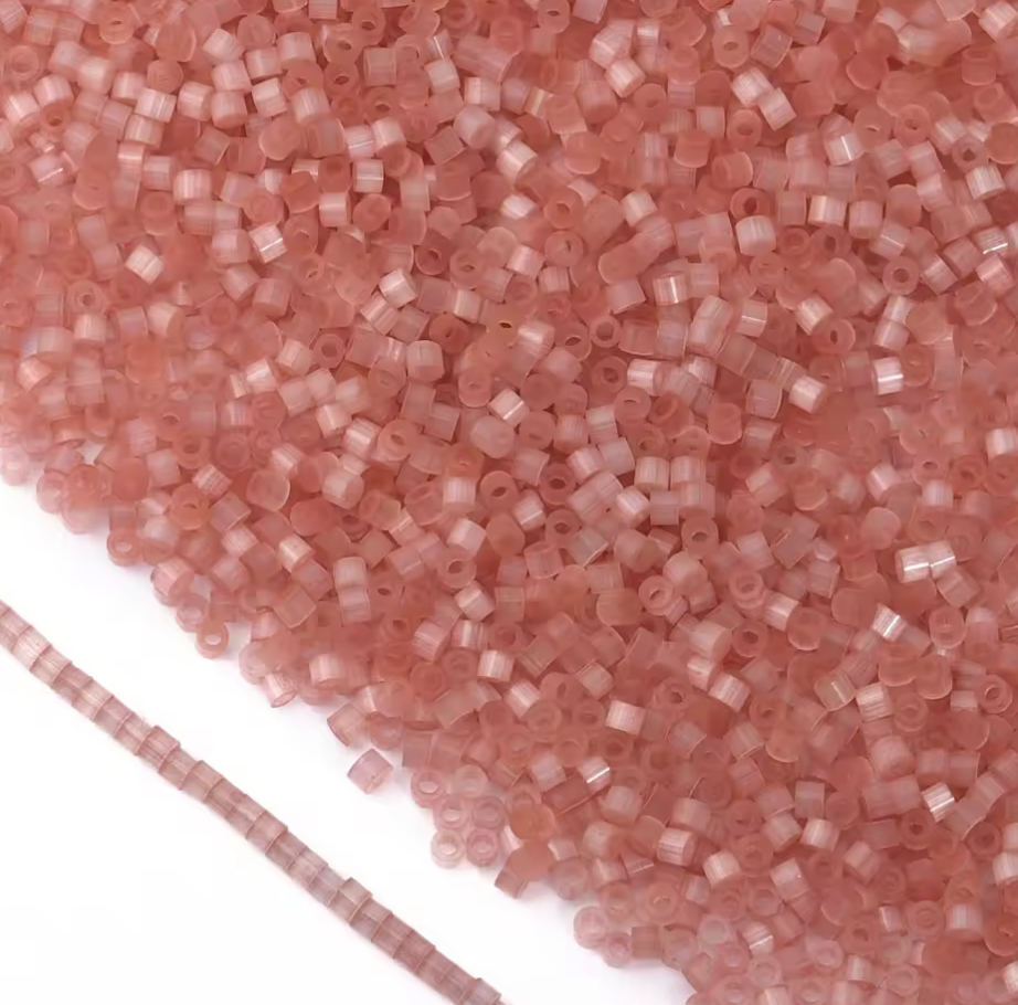11/0 Peach Loose Seed Beads (50g) Sundaylace Creations & Bling