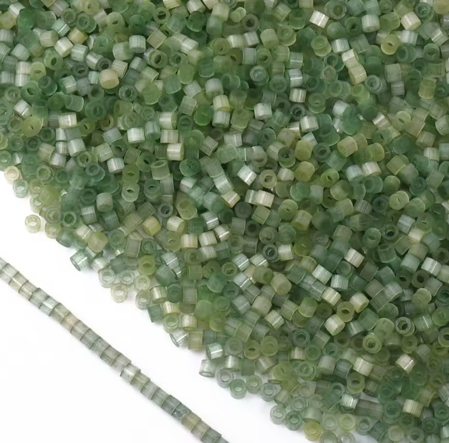 11/0 Forest Green Loose Seed Beads (50g) Sundaylace Creations & Bling
