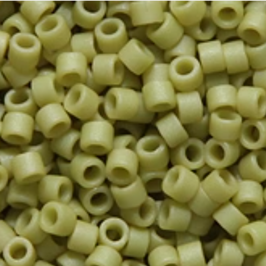 Delica 11/0 RD Glaze Opaque Frost Honeydew, (2290v) (5.2g) Miyuki Delica Beads