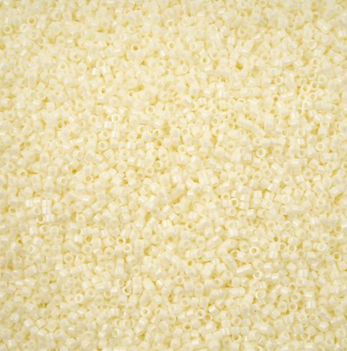 Delica 11/0 RD Opaque Cream Luster (2402v) (5.2g) Miyuki Delica Beads