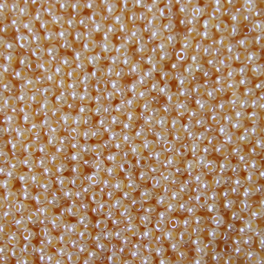 10/0 Pearlized Medium White Shell Luster, Preciosa Seed Beads (22g) 10/0 Preciosa Seed Beads