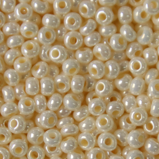10/0 Pearlized Eggshell Ivory Luster, Preciosa Seed Beads (22g) 10/0 Preciosa Seed Beads