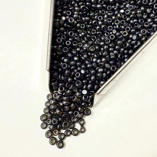 11/0 Charlotte Cut Seed Bead- Ionized Transparent Black Diamond  *10g Loose* India Sheen Charlotte Cut Seedbeads