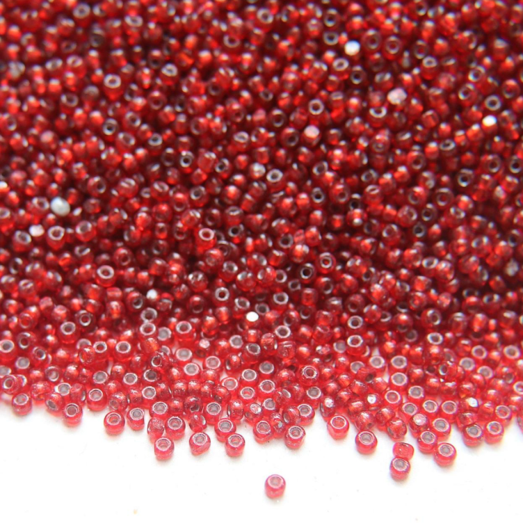 11/0 Charlotte Cut Seed Bead - Bright Red Silver Lined (10g Loose) India Sheen Charlotte Cut Seedbeads