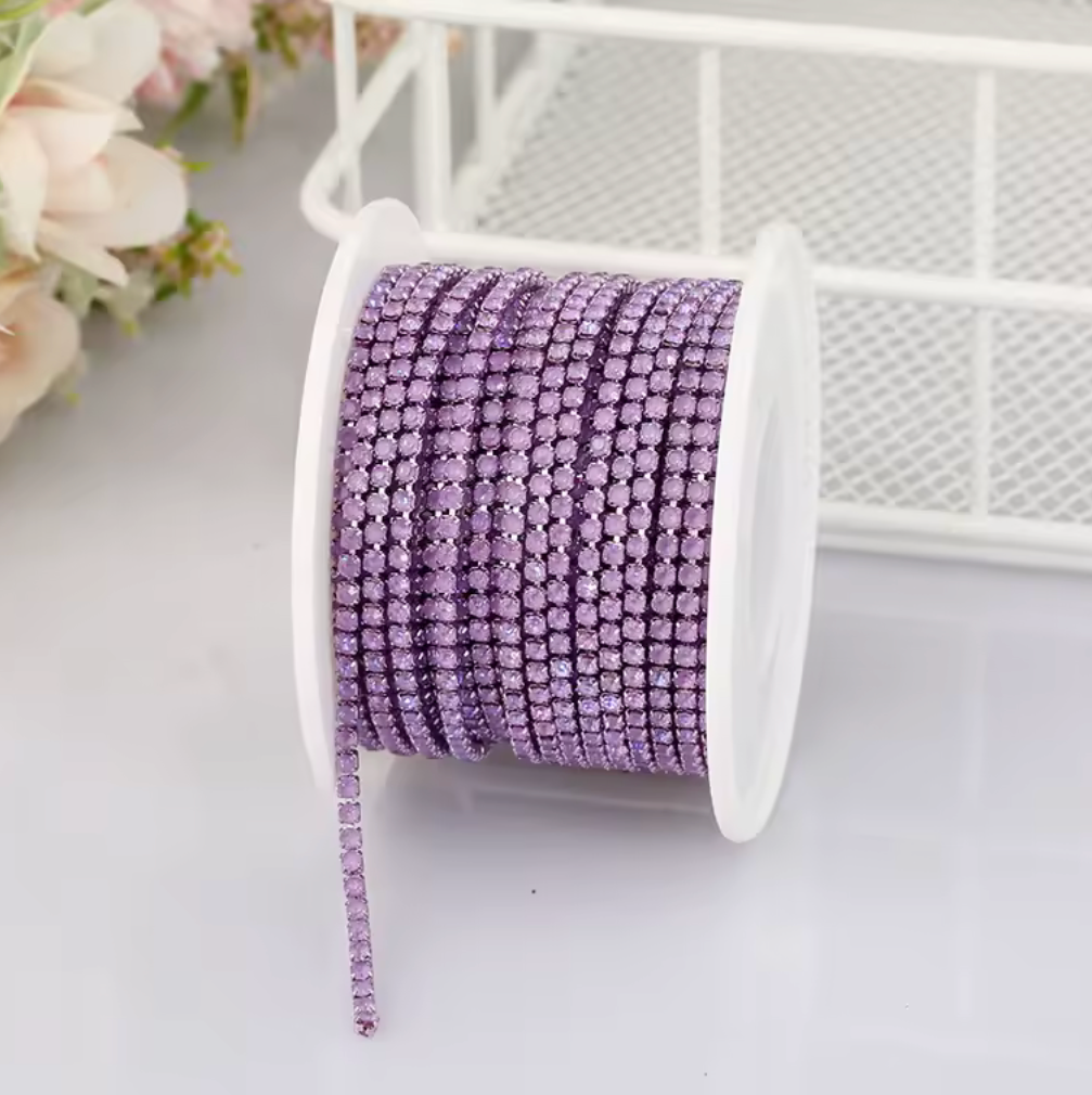 Ss6 Mocha Violet Stone on Mocha Violet Coloured Metal Rhinestone Chain (Sold in Yard) Metal Rhinestone Chain