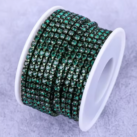 Ss6 Emerald Stone On Emerald Coloured Chain, (Sold by Yard) SS6 Metal Rhinestone Chain