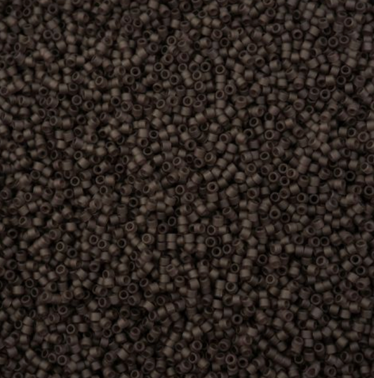 Delica 11/0 RD Grape Purple Matte  (2405v) (5.2g)