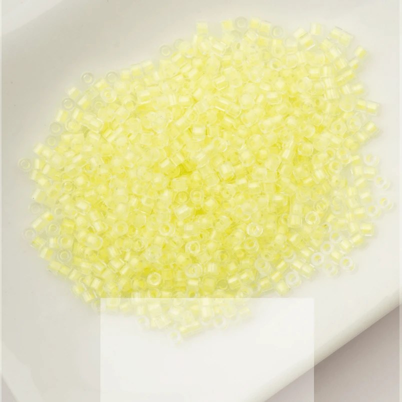 Cylin Bead 11/0 25g Bag Glow in Dark - Yellow Cylin Bead 11/0