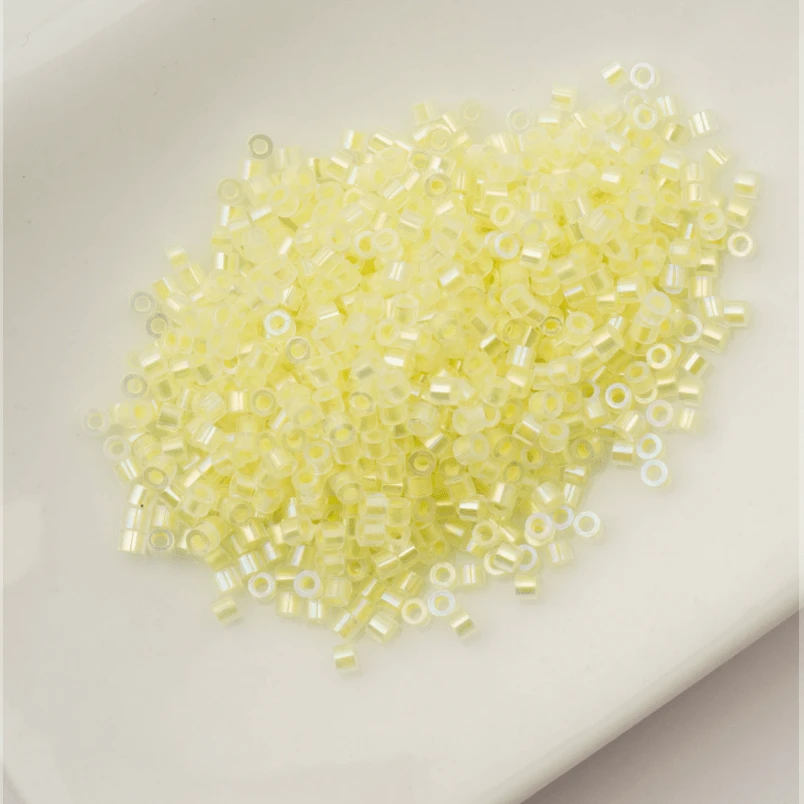 Cylin Bead 11/0 25g Bag Glow in Dark - Yellow AB (Glow Yellow) Cylin Bead 11/0