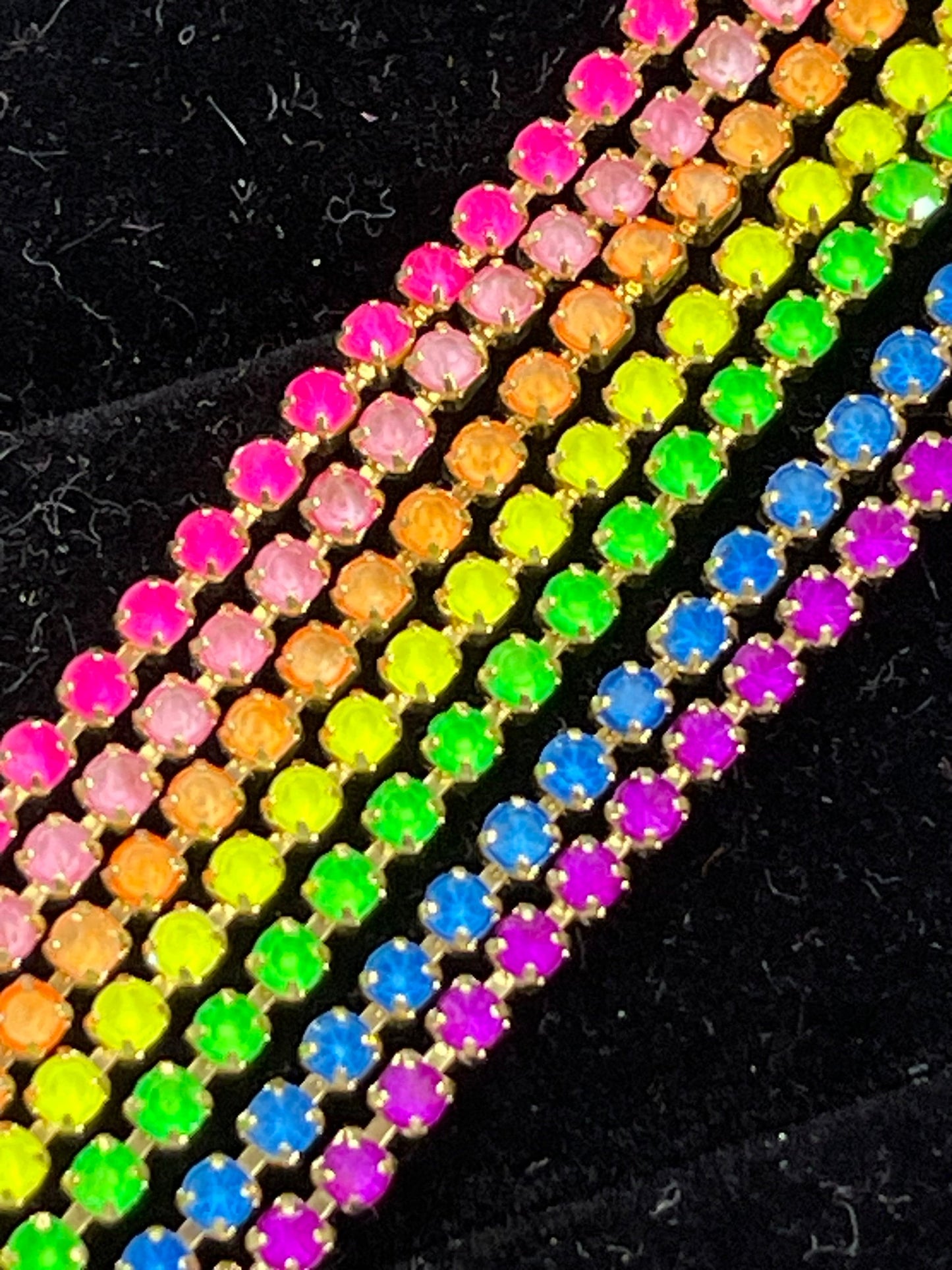 Opal Neon Rainbow  6 x 1 yard Ss6 Mixed Coloured Metal Rhinestone Metal Set, Promotions Promotions