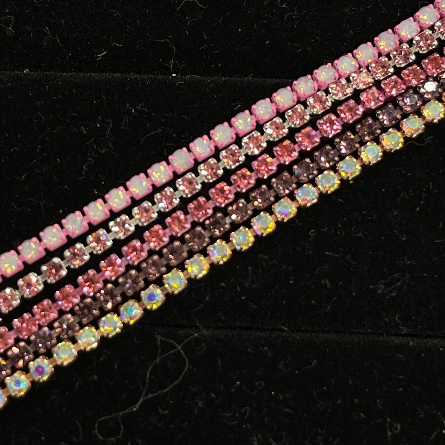 "Pink-Purple Mix" 5 x 1 yard Ss6 Mixed Coloured Metal Rhinestone Metal Set, Promotions Promotions