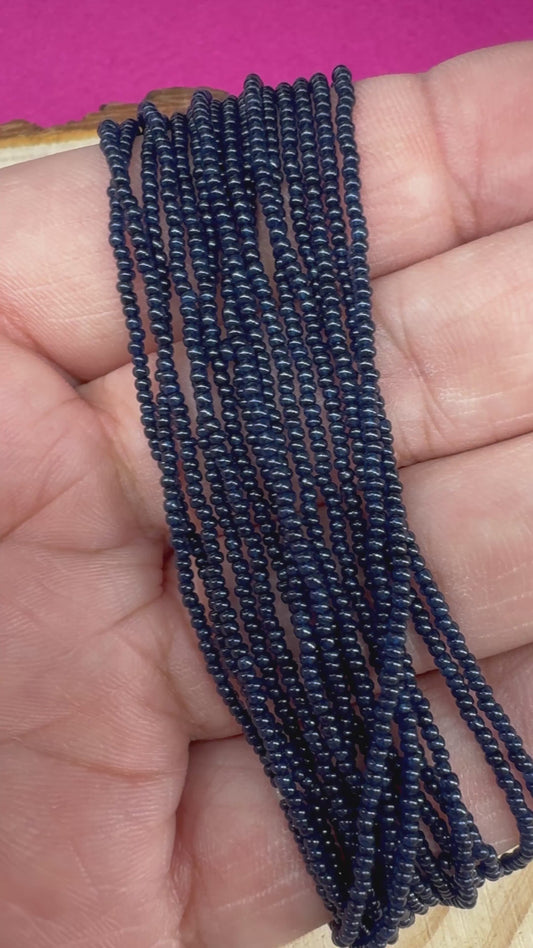 Perles de rocaille tchèques taille Charlotte 13/0 - Bleu Montana transparent (fioles de 13 g)