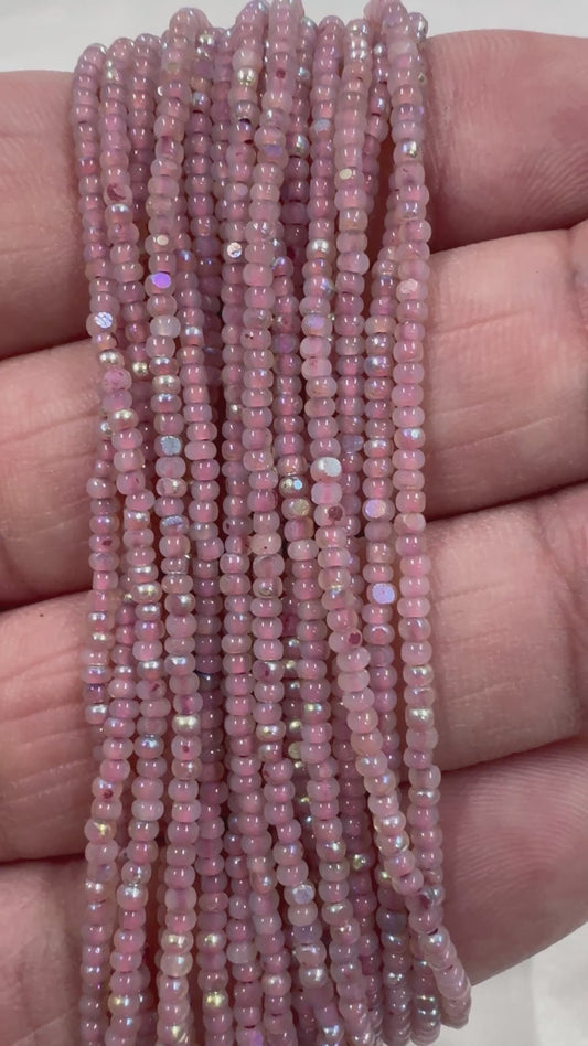 11/0 Chaquiras de corte Charlotte - Ópalo neón orquídea rosa aurora boreal PREMIUM *Madeja de 10 g*