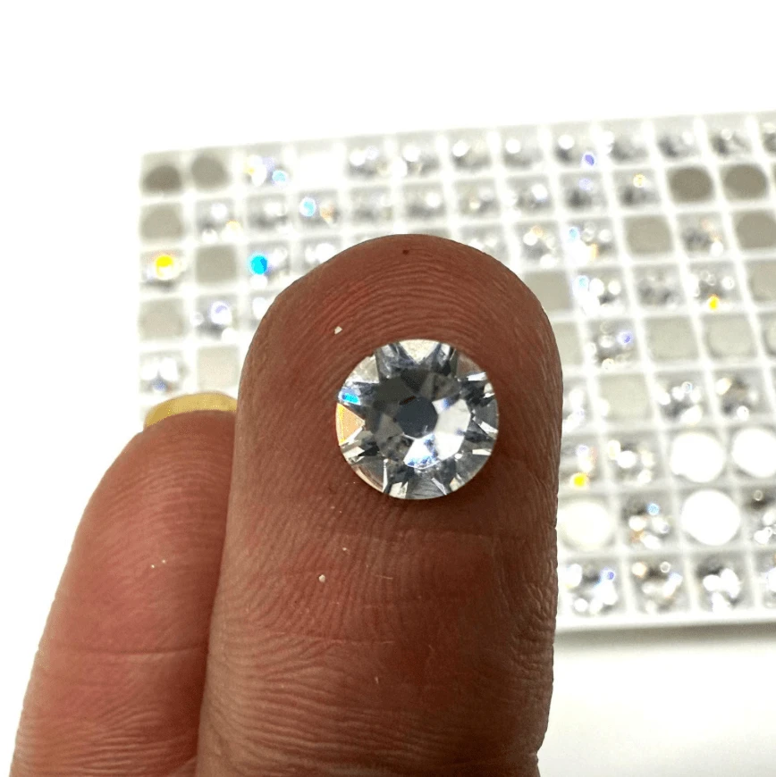 Ss30 Clear - Swarovski 2088 XIRIUS Flatbacks Crystal Rhinestones Nail Art 6.3mm Rivoli, Glue on, Fancy Glass Gem (Sold in 20 pcs) Fancy Glass Gems