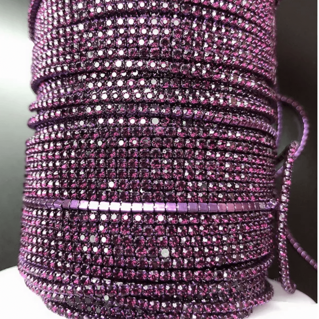 Ss4 Dark Purple Stone, on Coloured Purple Metal Rhinestone Chain (33") SS4 Metal Rhinestone Chain