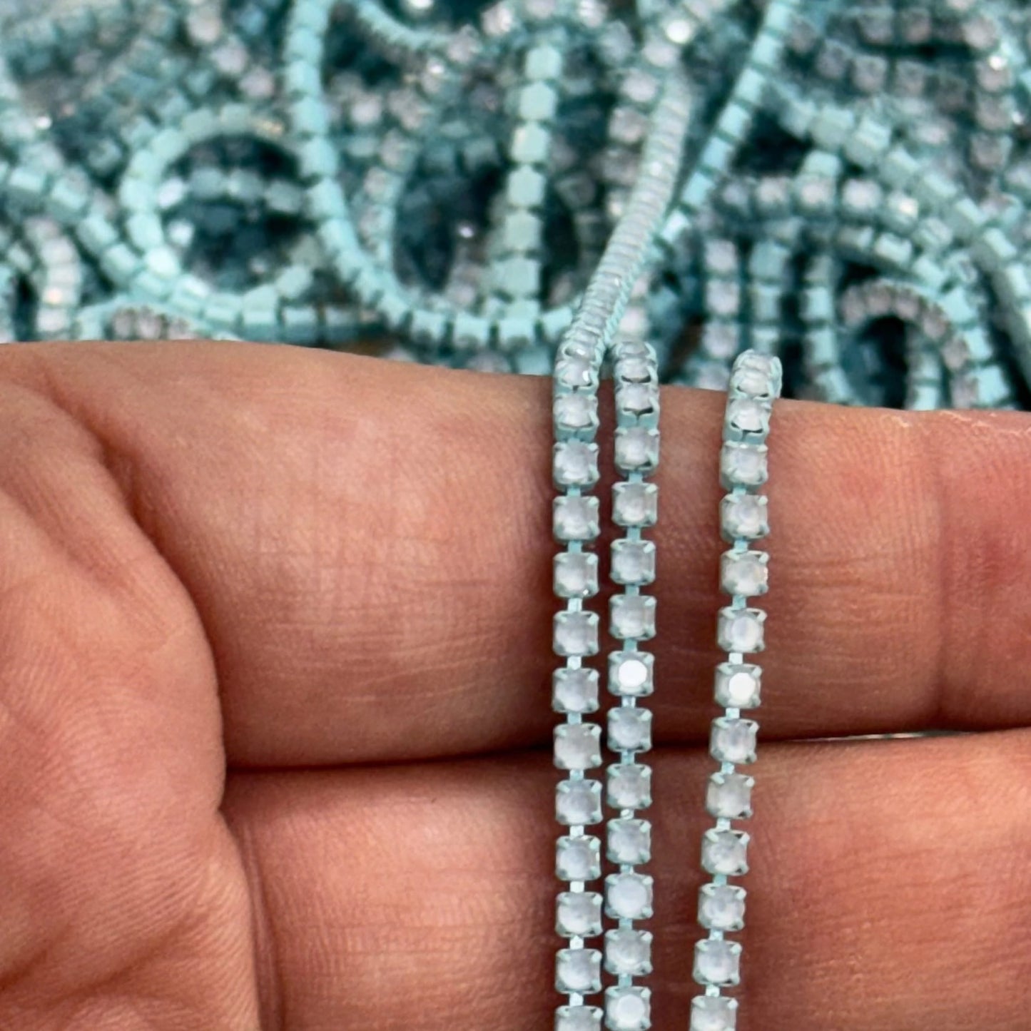 Ss6 Pale Blue Opal in Aqua Coloured Metal Rhinestone Chain SS6 Metal Rhinestone Chain