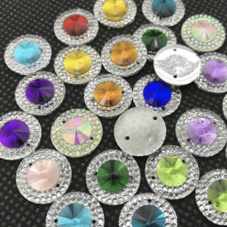 Sundaylace Creations & Bling Resin Gem Emerald Green 14mm Colourful Round in Silver Frame Rivoli, Sew on, Resin Gem