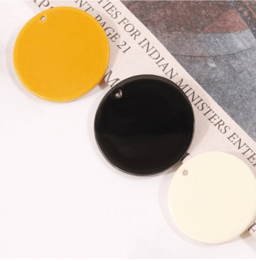 Sundaylace Creations & Bling Resin Gems 28mm Mustard, Ivory and Black Round Gems, One hole, Acrylic Resin Gem