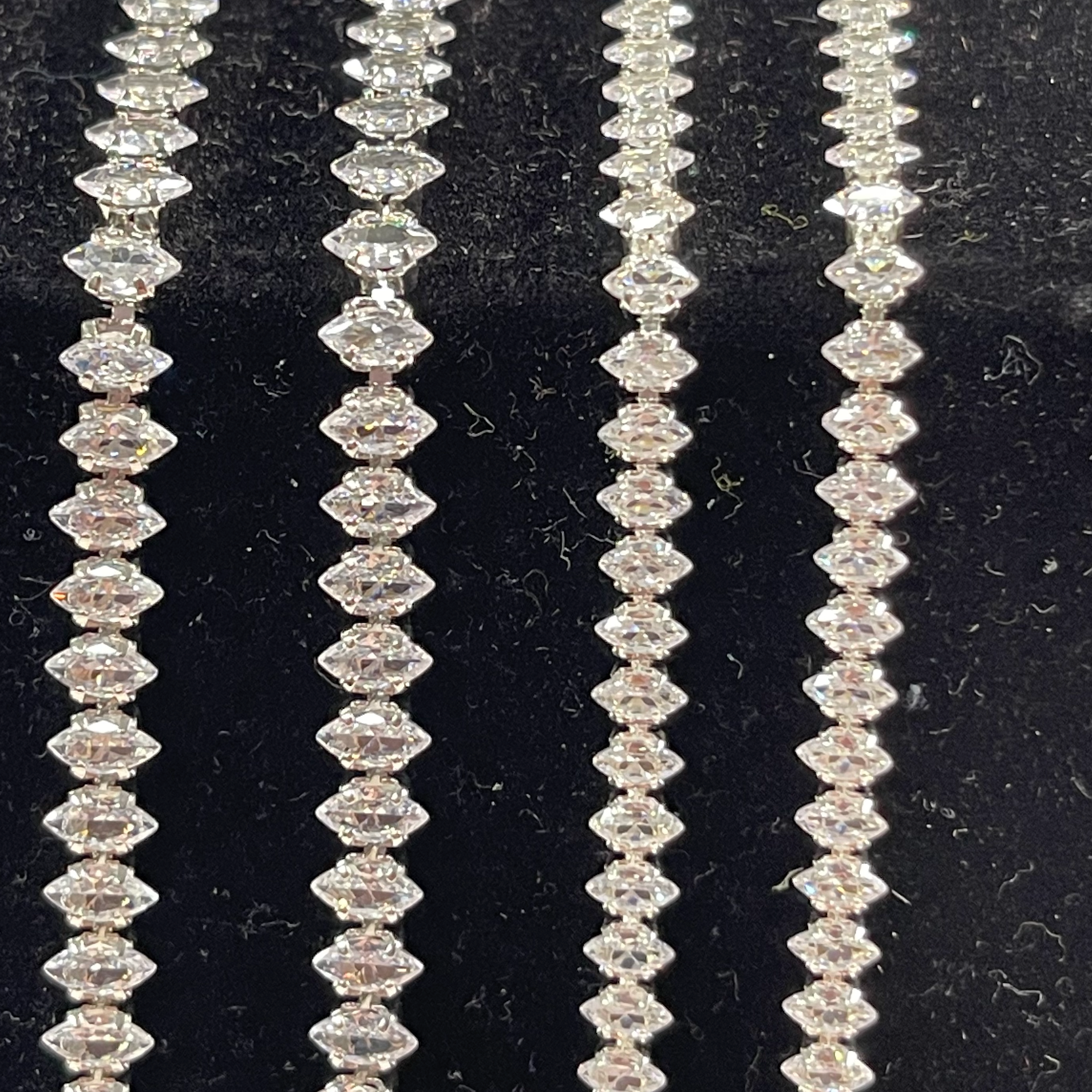 3*5mm & 3*4mm CLEAR DIAMOND STONE with Silver Rhinestone HIGH QUALITY Metal Chain, Sold in 18" *RARE* SS6 Metal Rhinestone Chain