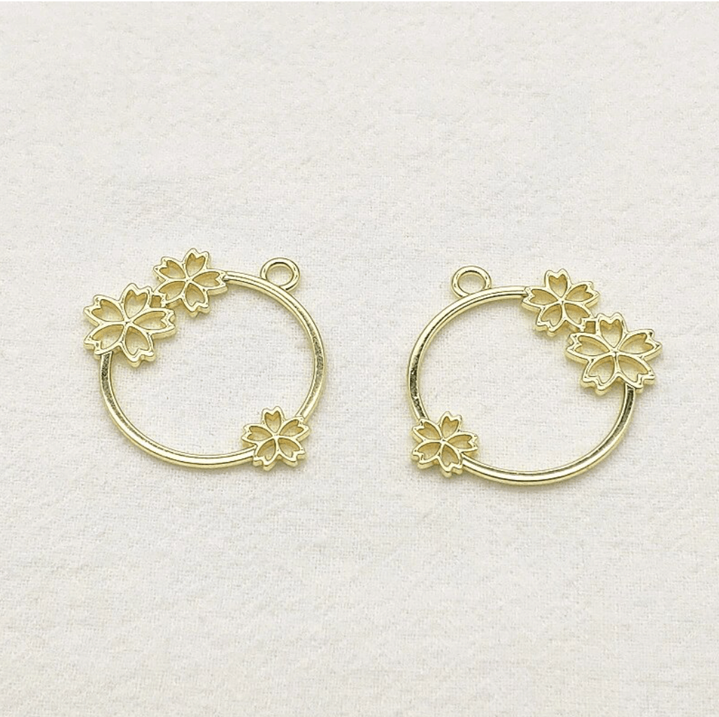 Sundaylace Creations & Bling Earring Findings 34*36mm Round Gold hoops with Flower Charm for Necklace Earring Connectors, Earring Findings
