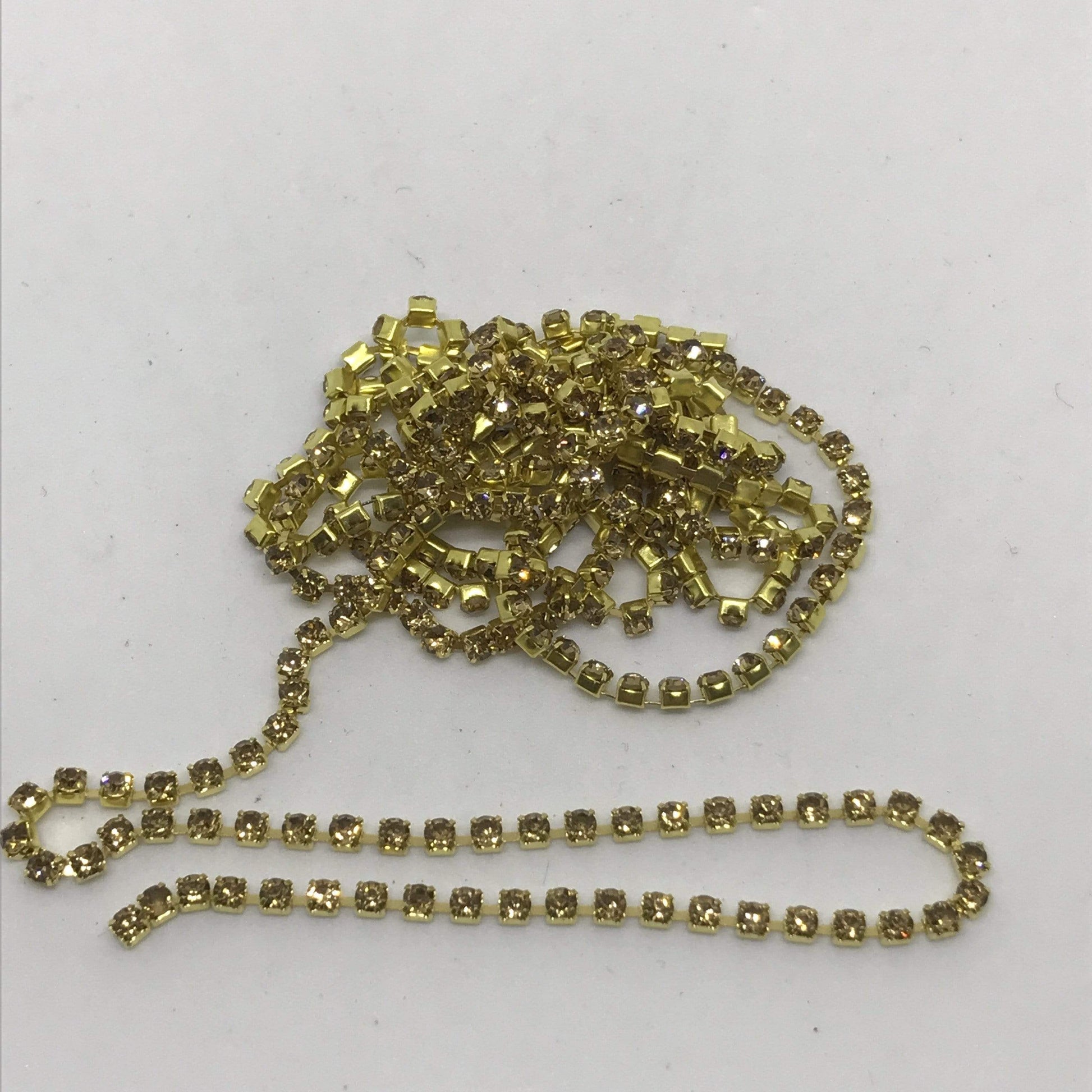 Grey / Gold Ss6 Grey Stone on GOLD Metal Rhinestone Chain SS6 Metal Rhinestone Chain