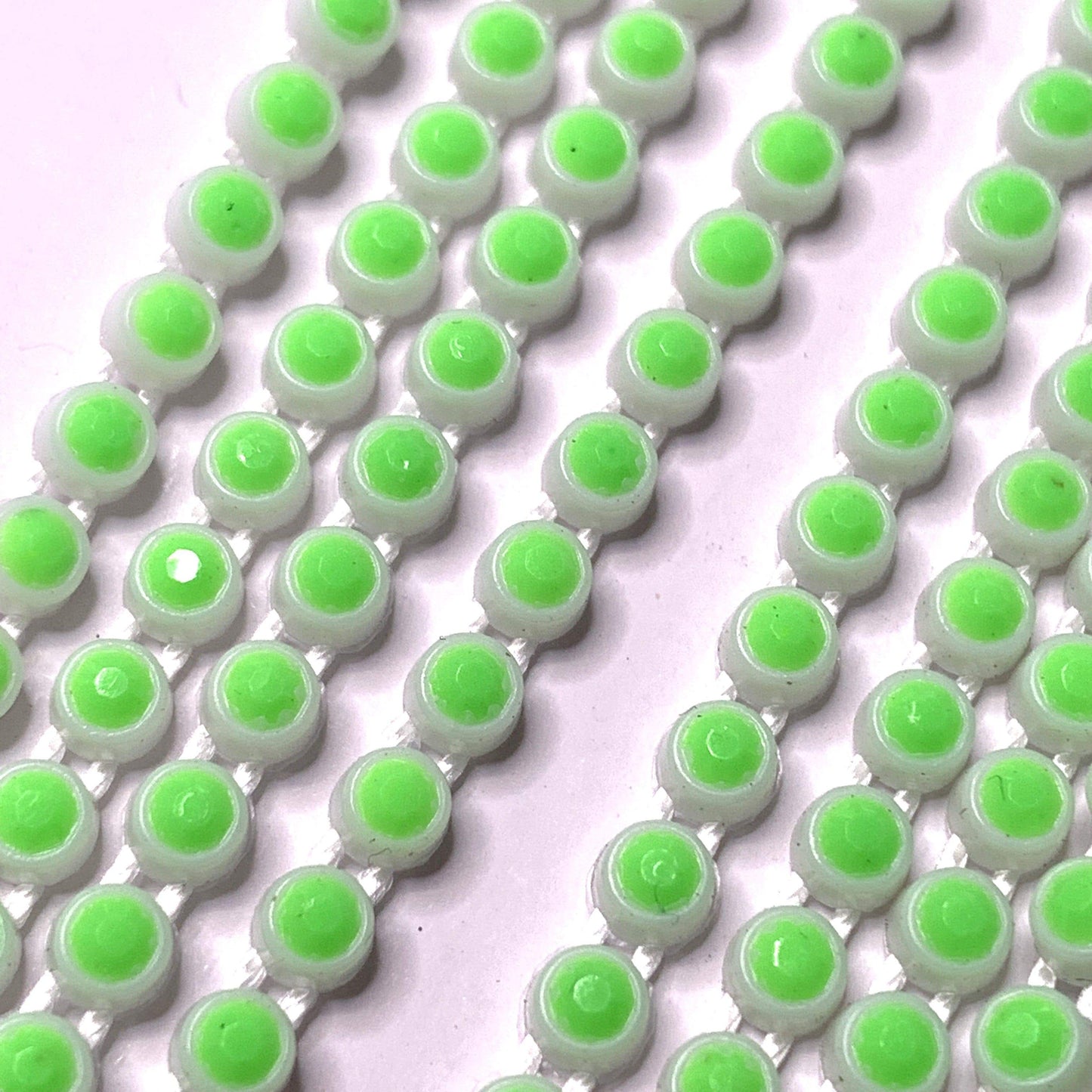 Sundaylace Creations & Bling Ss8 Plastic Rhinestone Banding Rope Ss8Plastic Rhinestone Chain Banding, Neon Gren Stone in White Plastic Rhinestone Chain, Sold in yard